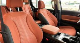 Kia Carnival Luxe 2026 года за 21 990 000 тг. в Алматы – фото 4