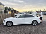 Audi A4 2016 года за 3 200 000 тг. в Алматы