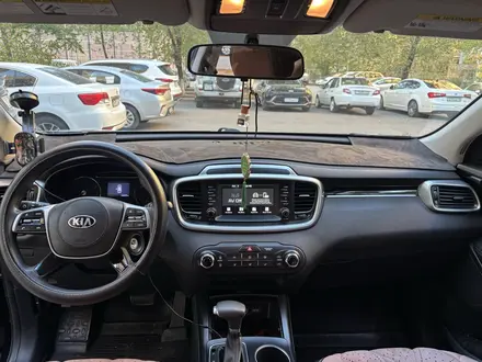 Kia Sorento 2018 года за 11 500 000 тг. в Алматы – фото 13