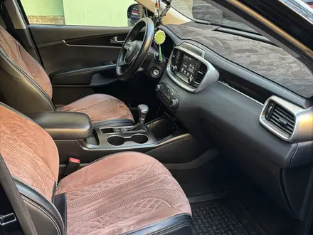 Kia Sorento 2018 года за 11 500 000 тг. в Алматы – фото 15