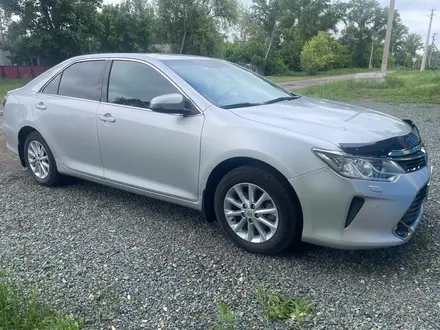 Toyota Camry 2017 года за 10 900 000 тг. в Павлодар – фото 2