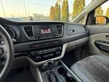 Kia Carnival 2015 года за 9 700 000 тг. в Алматы – фото 5