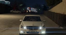 Mercedes-Benz E 200 2012 года за 7 400 000 тг. в Алматы – фото 4