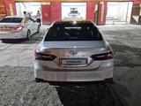 Toyota Camry 2023 года за 23 000 000 тг. в Кызылорда – фото 5