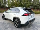 Toyota RAV4 2025 года за 15 900 000 тг. в Актобе – фото 3