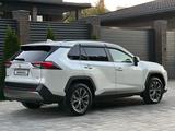 Toyota RAV4 2025 года за 15 900 000 тг. в Актобе – фото 5