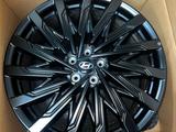Оригинальные диски Hyundai Santa Fe 21 за 500 000 тг. в Алматы