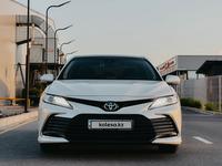 Toyota Camry 2022 года за 19 500 000 тг. в Шымкент