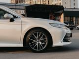 Toyota Camry 2022 годаүшін19 500 000 тг. в Шымкент – фото 4