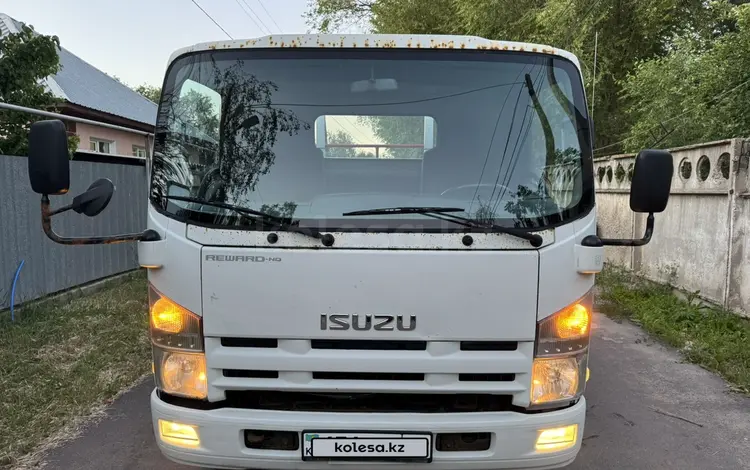 Isuzu  Elf (N-series) 2014 года за 15 500 000 тг. в Алматы