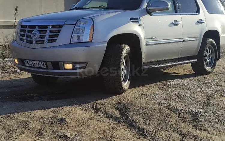 Cadillac Escalade 2011 годаүшін10 500 000 тг. в Усть-Каменогорск