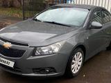 Chevrolet Cruze 2011 года за 3 300 000 тг. в Астана – фото 2