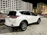 Toyota RAV4 2018 года за 15 200 000 тг. в Актау – фото 4