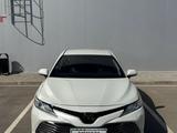 Toyota Camry 2021 года за 14 850 000 тг. в Шымкент