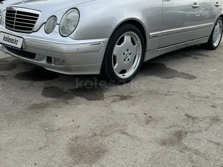 Mercedes-Benz E 320 2001 года за 5 600 000 тг. в Шымкент – фото 5