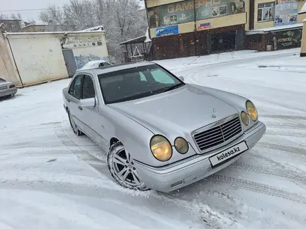 Mercedes-Benz E 230 1995 года за 2 600 000 тг. в Шымкент – фото 8