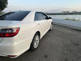 Toyota Camry 2015 года за 11 850 000 тг. в Семей – фото 4