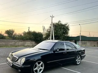 Mercedes-Benz E 55 AMG