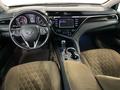 Toyota Camry 2018 года за 12 530 000 тг. в Актобе – фото 10