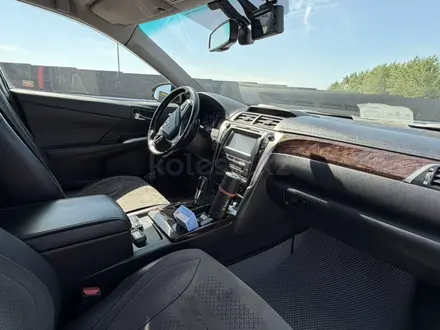 Toyota Camry 2014 года за 10 000 000 тг. в Костанай – фото 10