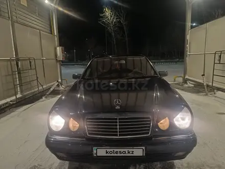 Mercedes-Benz E 280 1998 года за 3 700 000 тг. в Темиртау