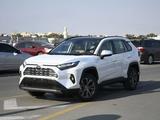 Toyota RAV4 Luxe+ 2025 года за 25 500 000 тг. в Семей