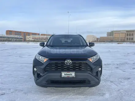 Toyota RAV4 2019 года за 10 700 000 тг. в Кокшетау – фото 2