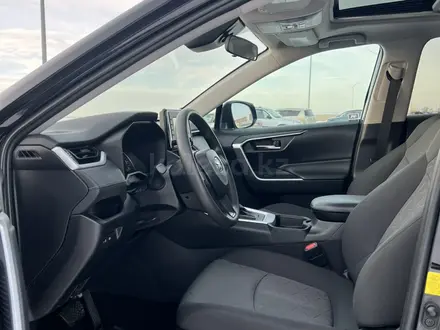 Toyota RAV4 2019 года за 10 700 000 тг. в Кокшетау – фото 35