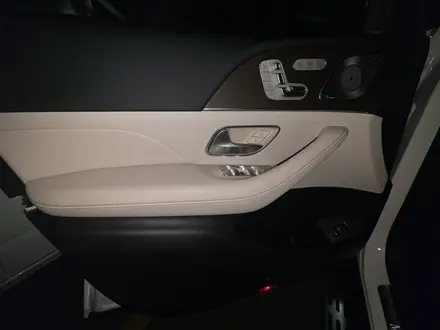 Mercedes-Benz GLS 450 4MATIC 2026 года за 83 000 000 тг. в Алматы – фото 12