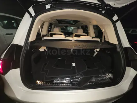 Mercedes-Benz GLS 450 4MATIC 2026 года за 83 000 000 тг. в Алматы – фото 20