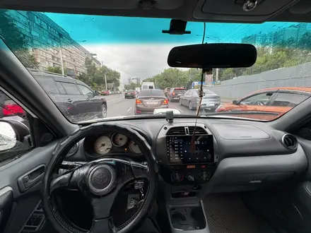 Toyota RAV4 2001 года за 4 800 000 тг. в Алматы – фото 11