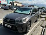 Toyota Highlander 2018 года за 19 500 000 тг. в Алматы – фото 4