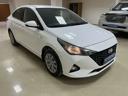 Hyundai Accent 2021 года за 6 600 000 тг. в Актау