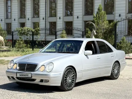 Mercedes-Benz E 320 1999 года за 3 500 000 тг. в Шымкент – фото 4