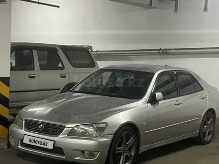 Toyota Altezza 2000 года за 3 000 000 тг. в Алматы