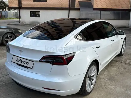 Tesla Model 3 2021 года за 15 000 000 тг. в Петропавловск – фото 2