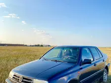 Volkswagen Vento, 1995