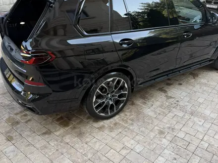 BMW X7 2022 года за 64 000 000 тг. в Алматы – фото 4