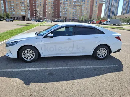 Hyundai Elantra 2022 года за 8 800 000 тг. в Астана – фото 3