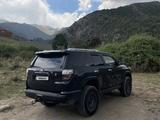 Toyota 4Runner 2018 годаүшін22 000 000 тг. в Атырау – фото 2