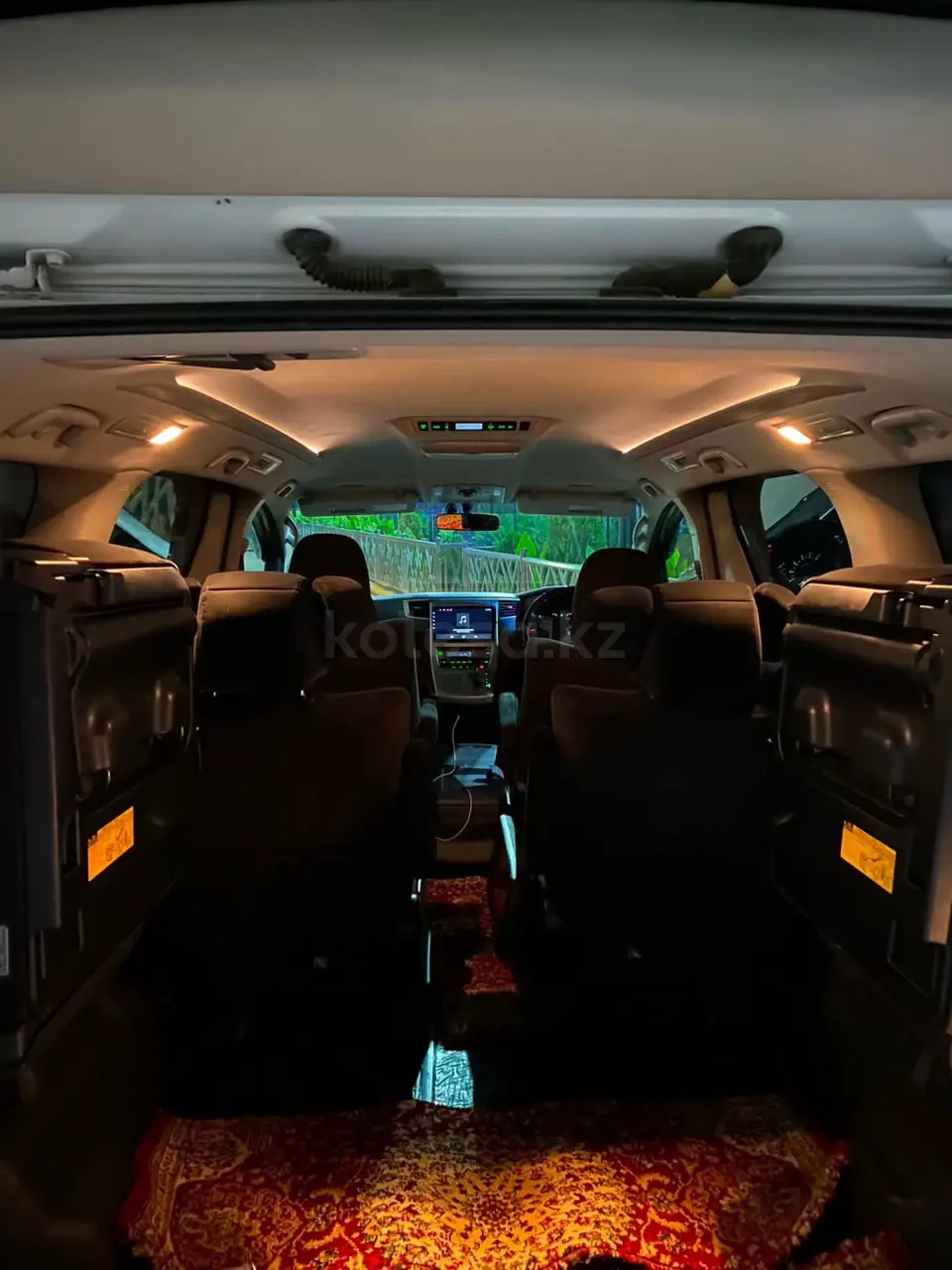 Toyota Vellfire, 2010
