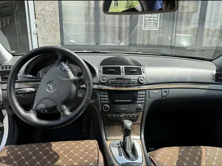 Mercedes-Benz E 320 2002 года за 6 000 000 тг. в Шымкент – фото 3