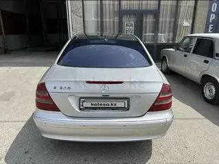 Mercedes-Benz E 320