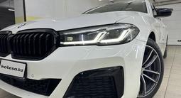 BMW 530 2020 года за 27 000 000 тг. в Алматы – фото 2