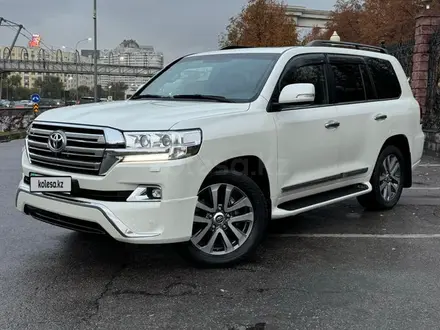 Toyota Land Cruiser 2017 года за 36 800 000 тг. в Алматы