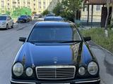 Mercedes-Benz E 280 1998 годаүшін2 900 000 тг. в Актау – фото 2