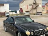 Mercedes-Benz E 280 1998 годаүшін2 900 000 тг. в Актау