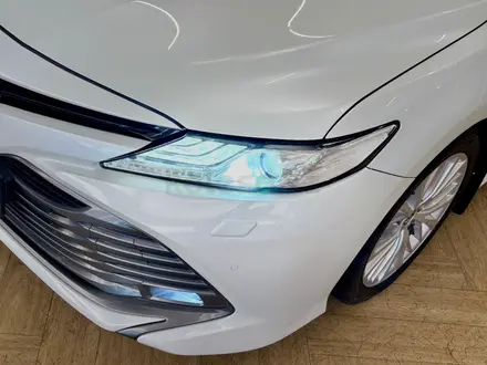 Toyota Camry 2018 года за 12 100 000 тг. в Астана – фото 10