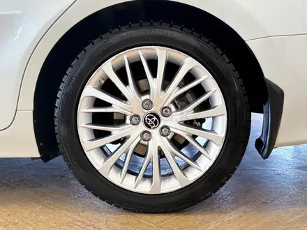 Toyota Camry 2018 года за 12 100 000 тг. в Астана – фото 23