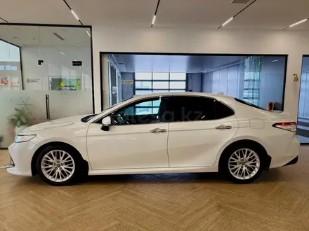 Toyota Camry 2018 года за 12 100 000 тг. в Астана – фото 8